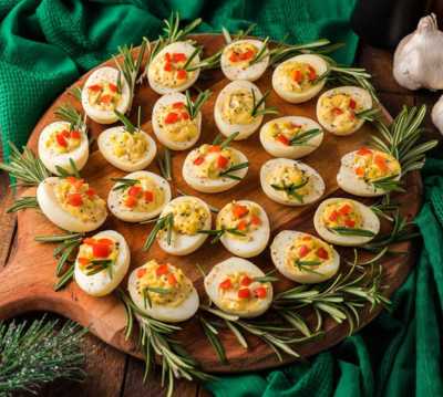 Christmas Deviled Eggs