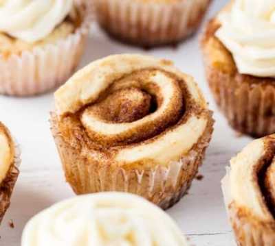 Cinnamon Roll Cupcakes