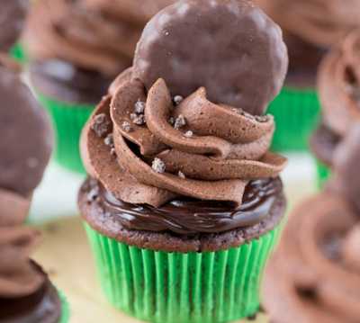 Mint Fudge Cupcakes