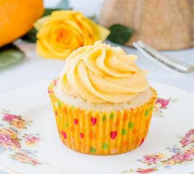 Tropical Mango Vanilla Cupcakes