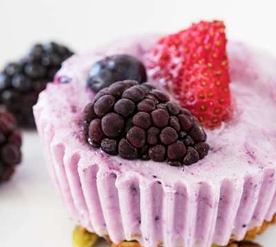 Berry Frozen Yogurt Cups