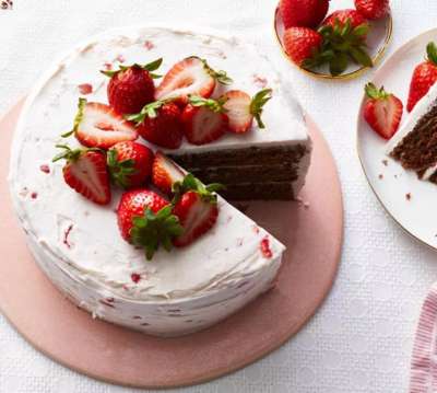 Chocolate Strawberry Cake