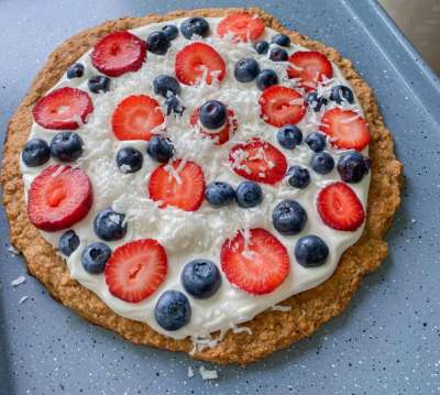 Healthy Dessert Pizza