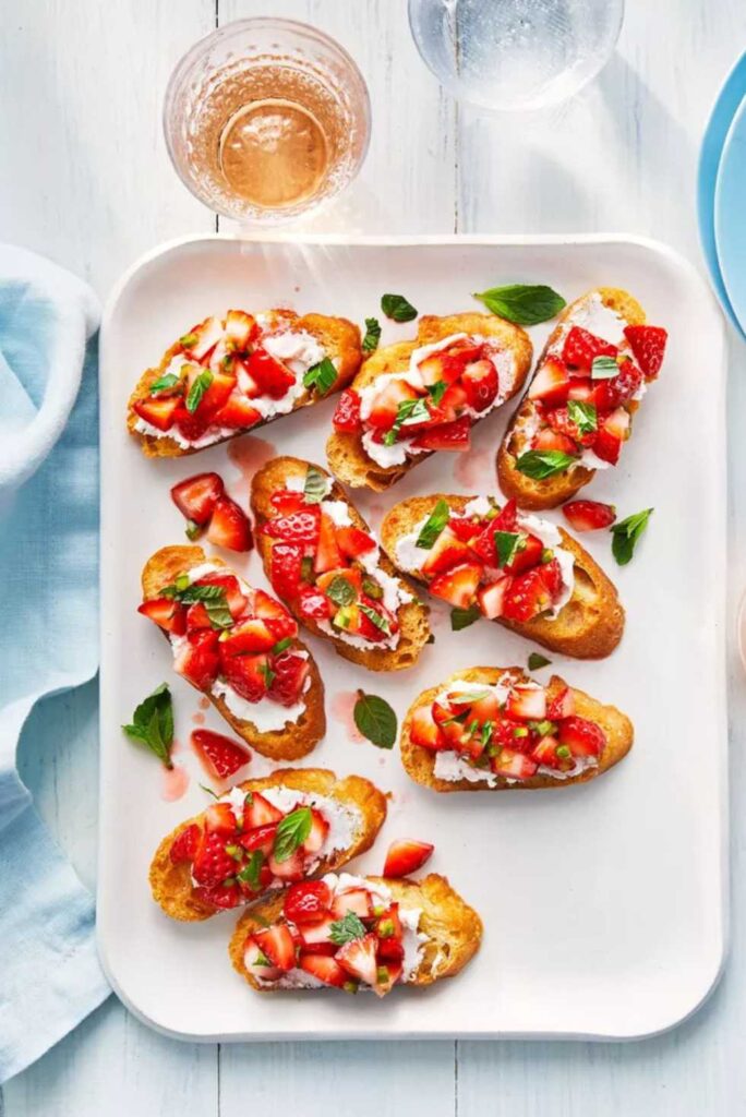 Spicy Strawberry-Goat Cheese Crostini