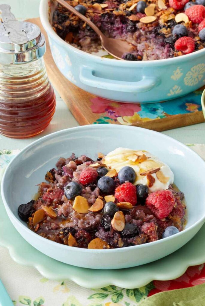 Baked Oatmeal with Berries-Fun Easter Brunch Ideas