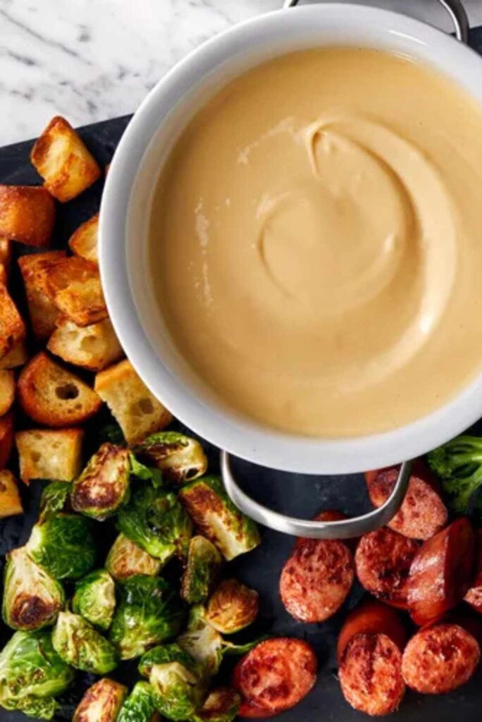 Beer-Cheese Fondue-Game Day Appetizers and Dips for Football Parties