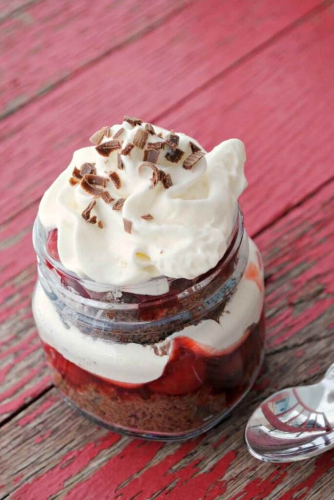 Black Forest Jar Cake-mini dessert cup recipes