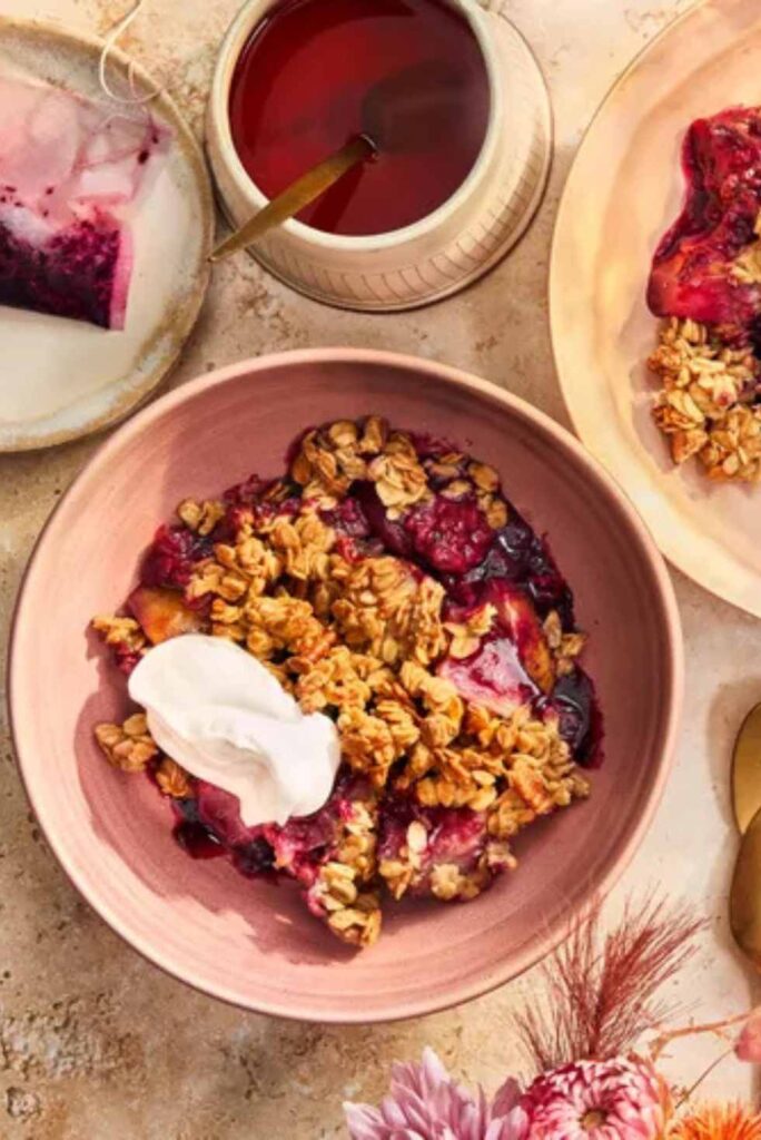 Hearty Blackberry and Pear Breakfast Crisp-Easy Breakfast Recipes