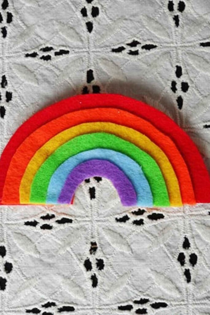 Layered Felt Rainbow Magnet-Easy St. Patrick's Day Crafts