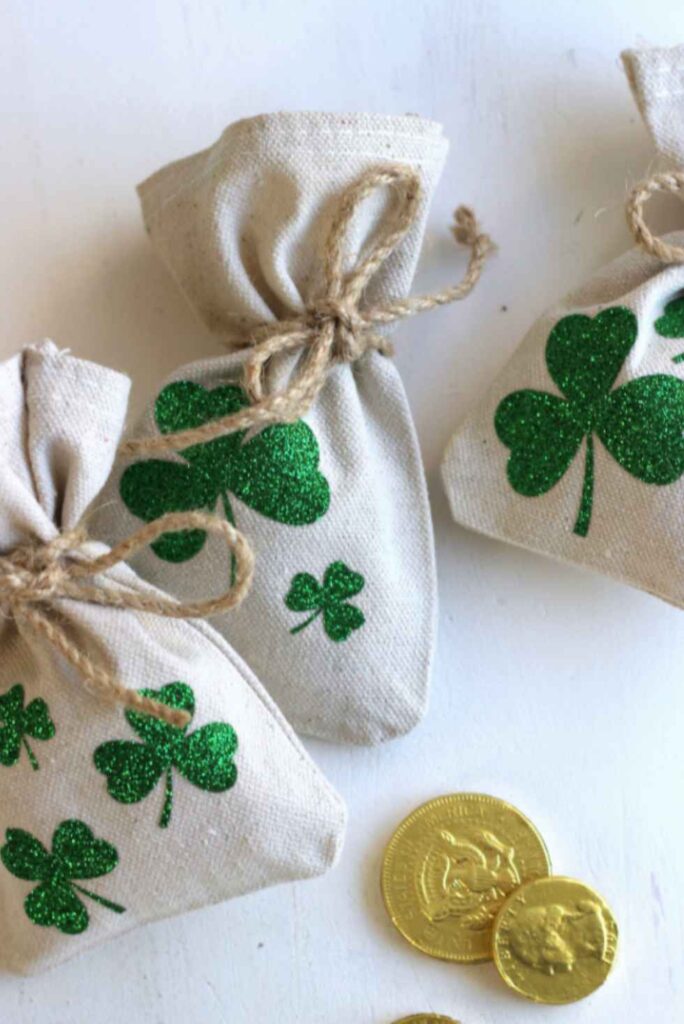 Lucky Shamrock Coin Bags-Easy St. Patrick's Day Crafts