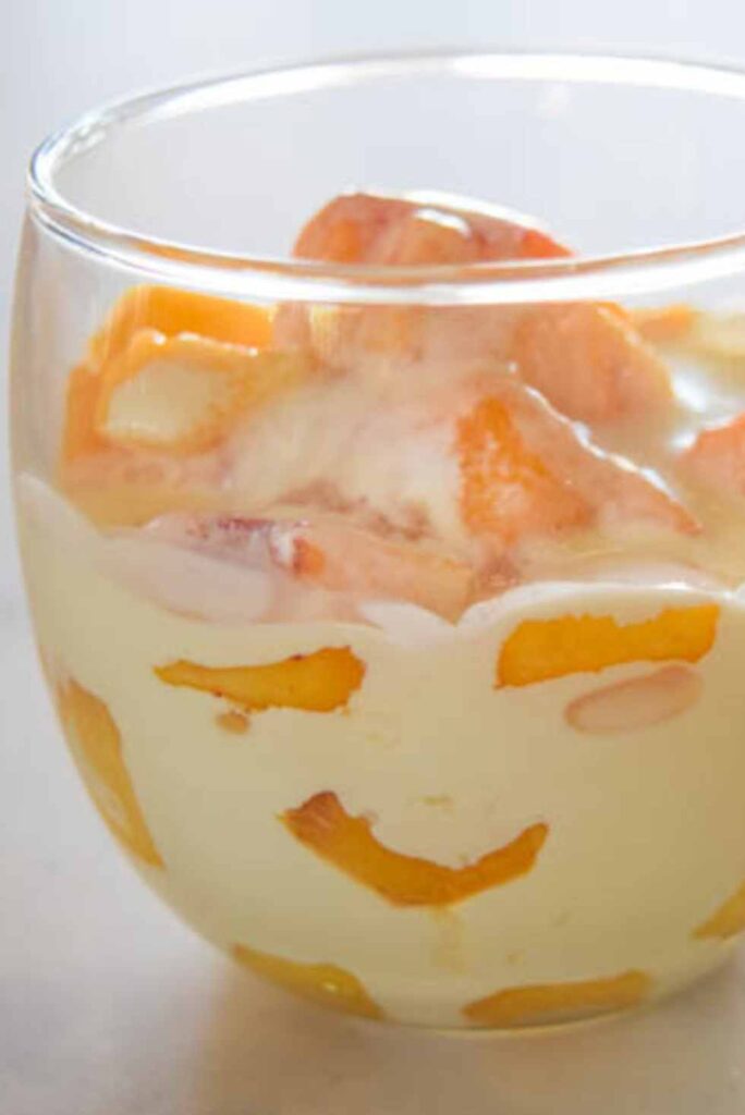 Peaches and Cream-Best Mini Dessert Cup Recipes