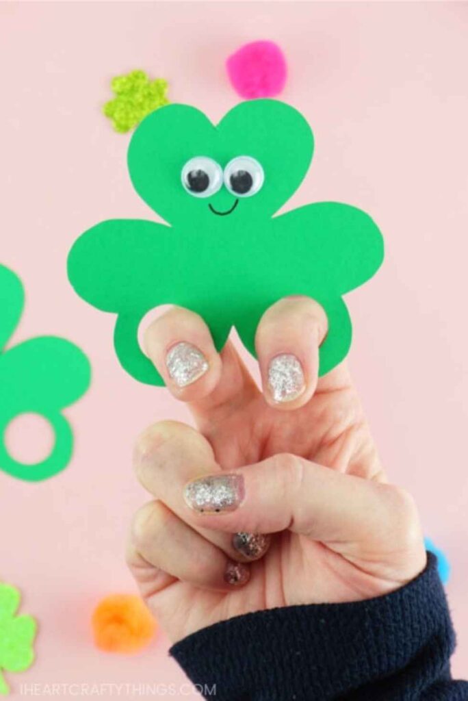 Shamrock Pal Finger Puppets-Easy St. Patrick's Day Crafts