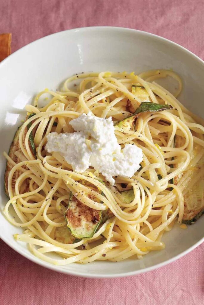 Zucchini Pasta With Ricotta-Easy 4-Ingredient Dinners Recipes