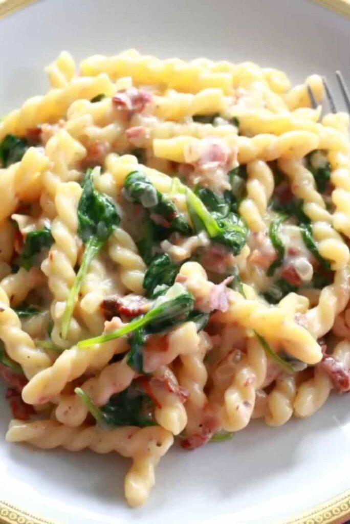 Gemelli Pasta with Spinach-Valentine's Day Pasta Recipes