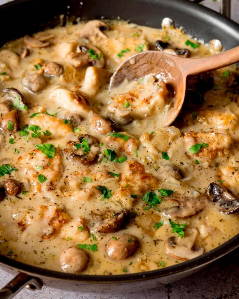 Creamy Chicken and Mushroom Stew
