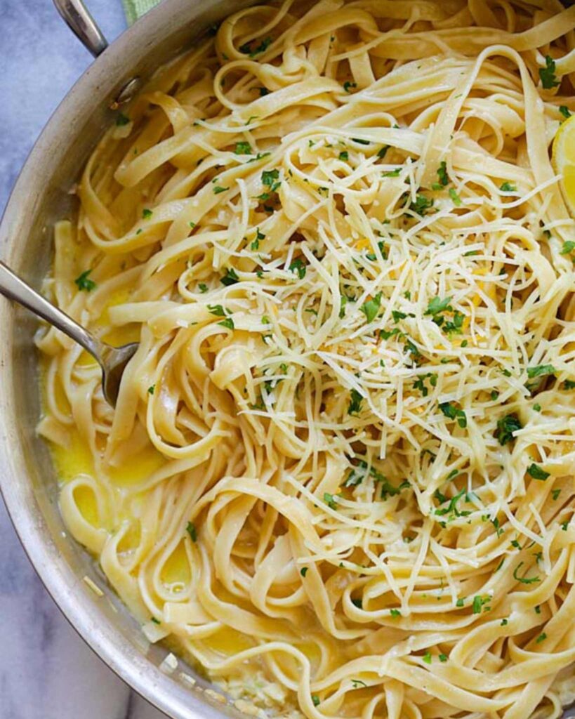 Creamy Garlic Parmesan Fettuccine