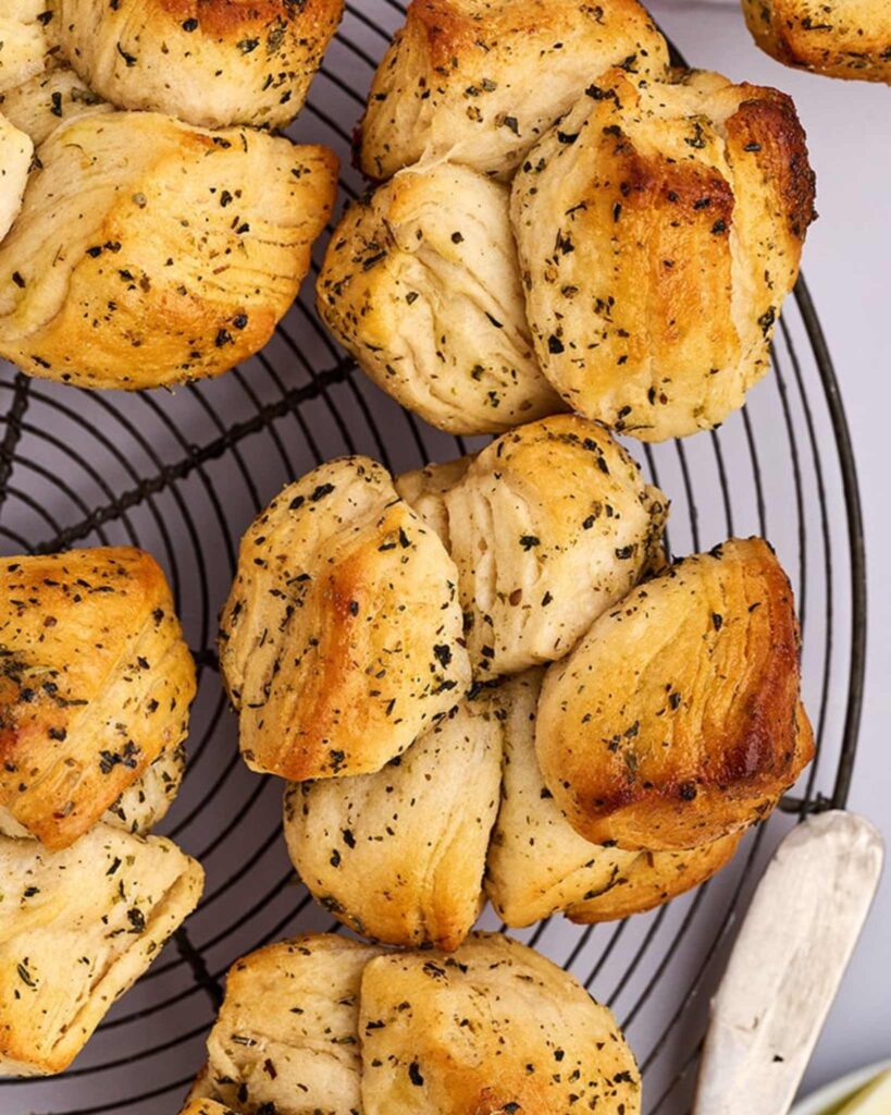 Garlic Herb Pull Apart Rolls