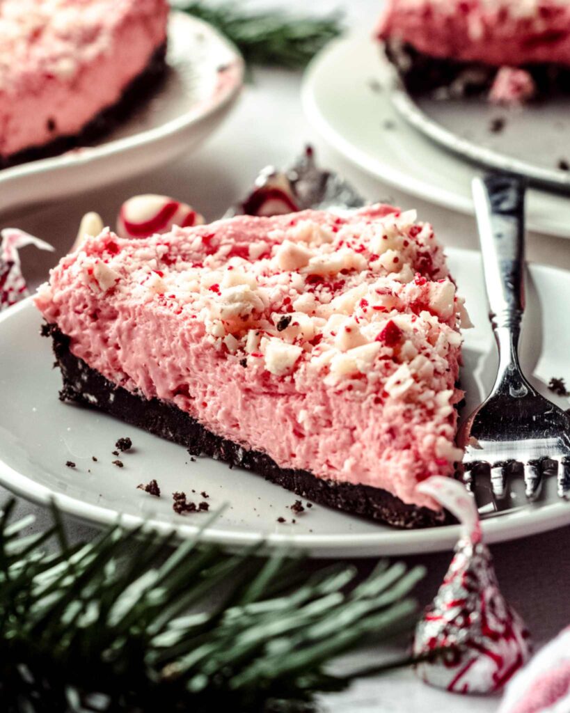 No Bake Peppermint Oreo Pie