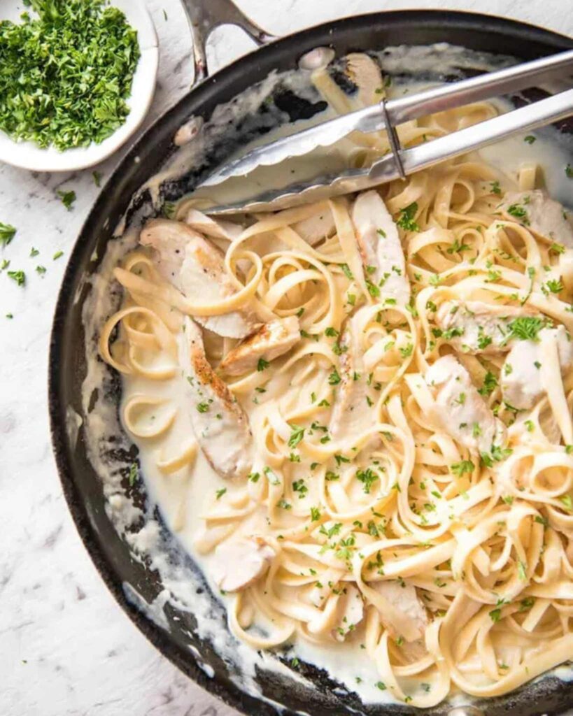 One Pot Creamy Chicken Alfredo