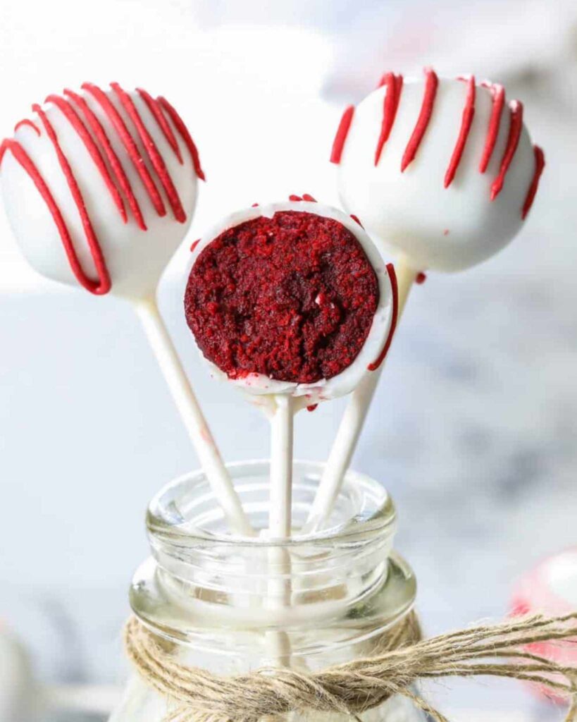 Red Velvet Christmas Cake Pops
