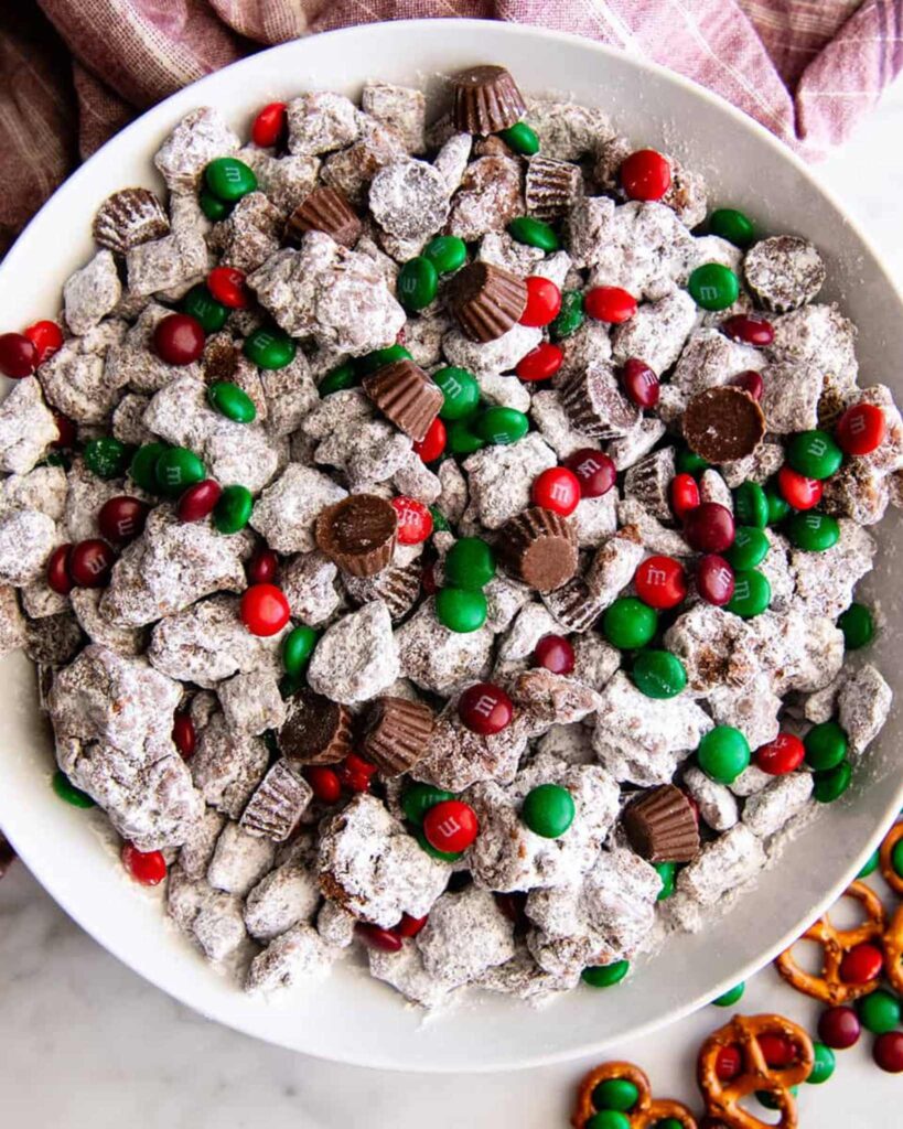 Reindeer Chow (Christmas Puppy Chow)