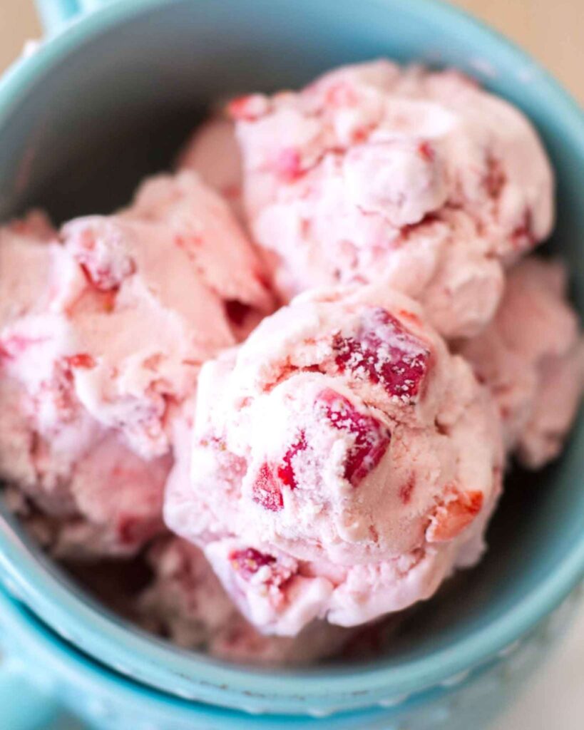Homemade Strawberry Ice Cream