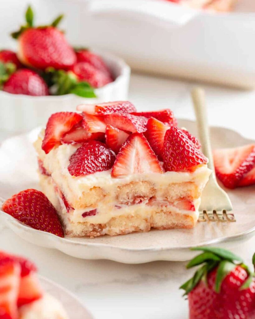 Strawberry Tiramisu with Mascarpone Layers