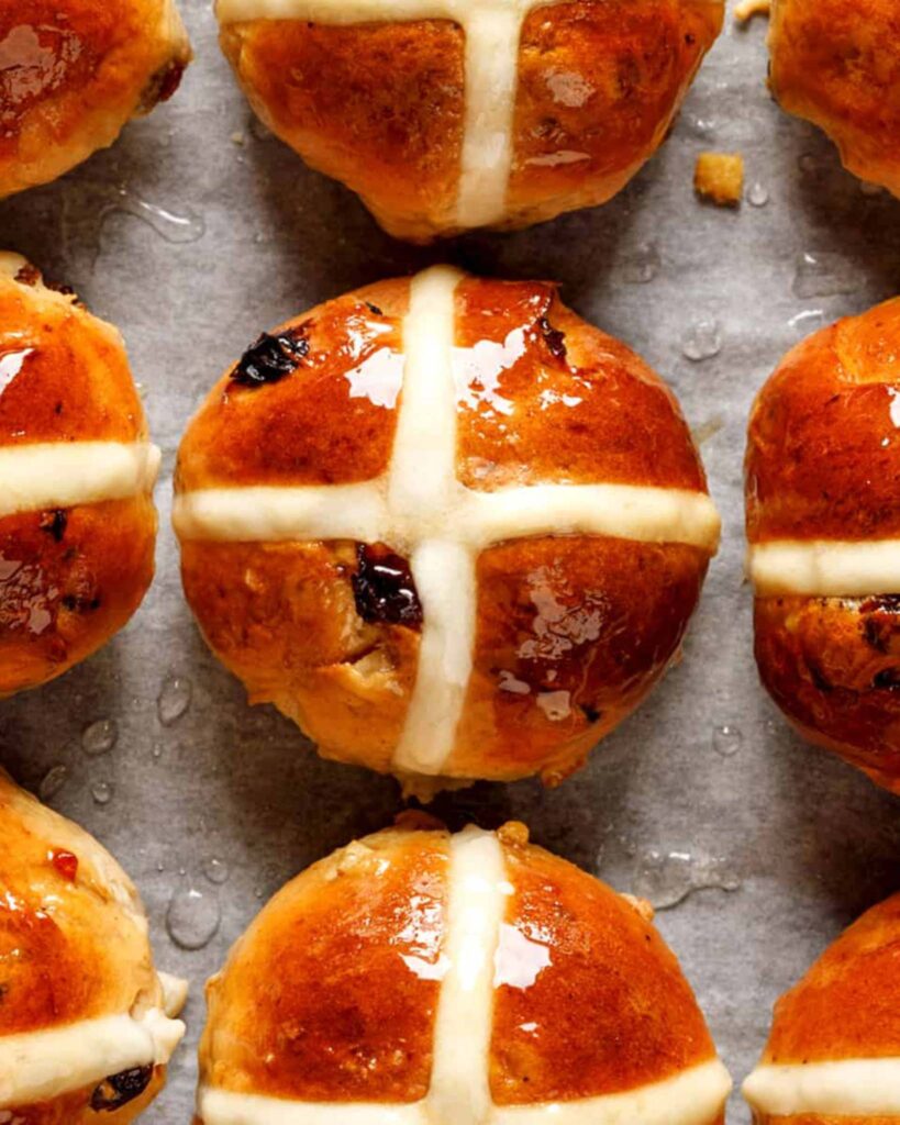Traditional Hot Cross Buns