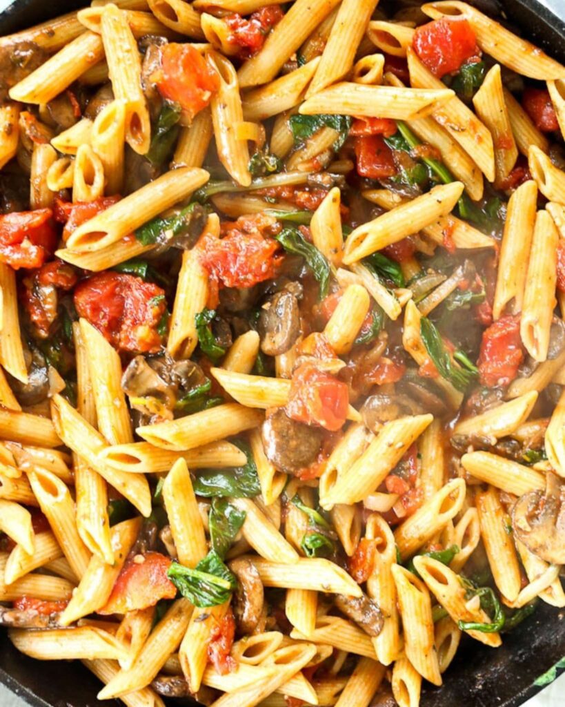 Whole Wheat Pasta with Spinach and Tomatoes