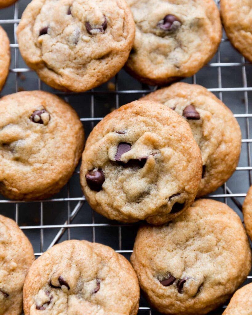 Crispy Chocolate Chip Cookies