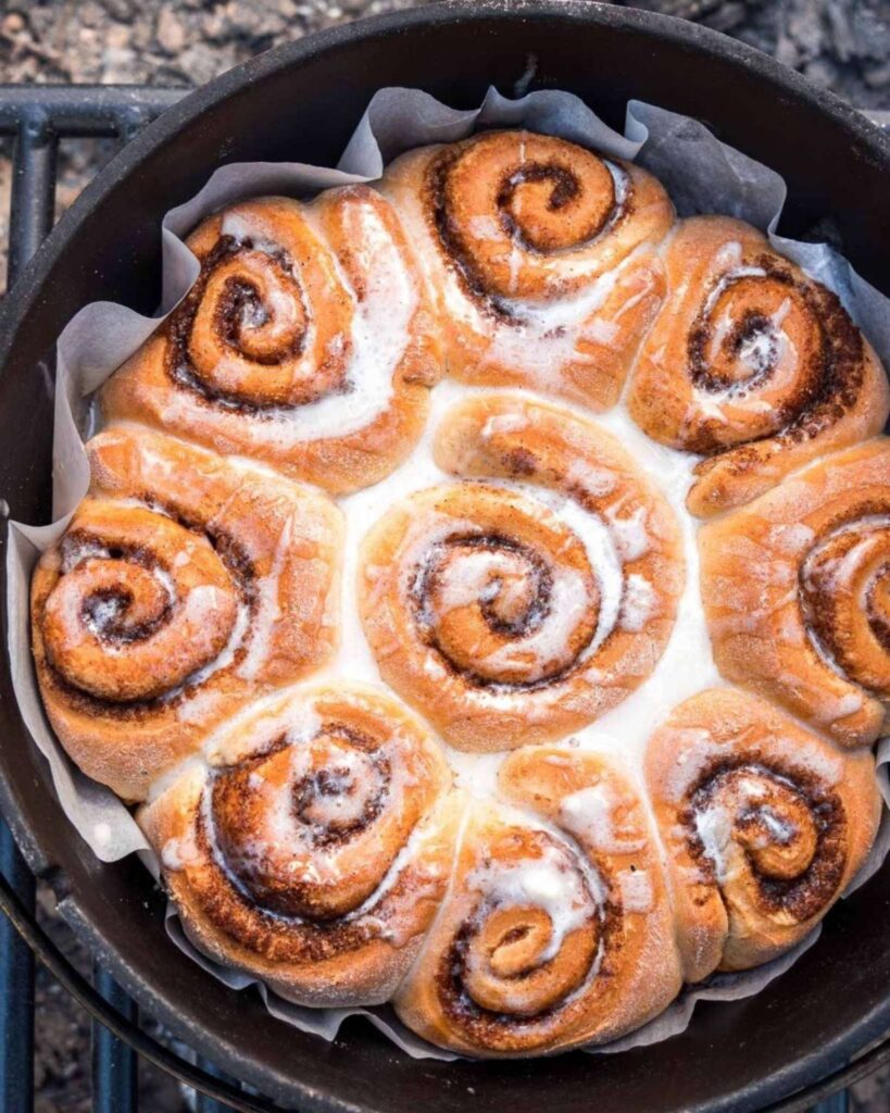 Dutch Oven Cinnamon Rolls