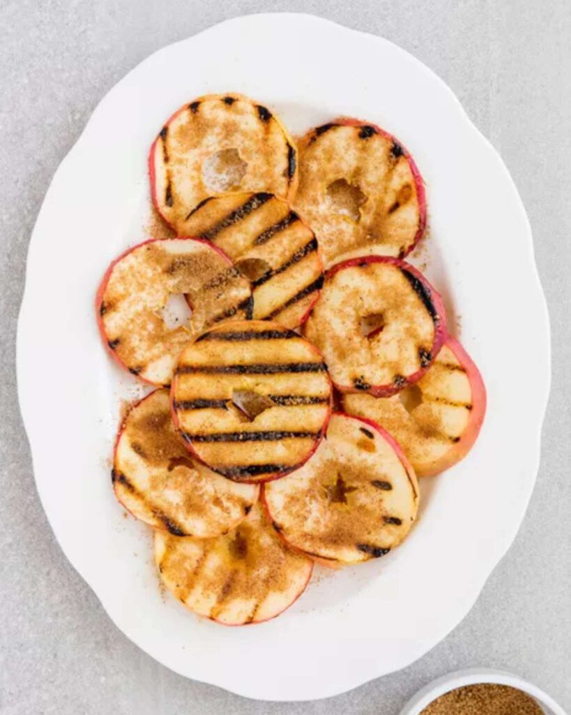 Grilled Apples with Cinnamon
