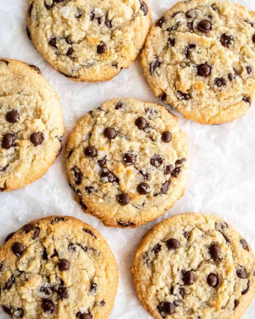 Keto Chocolate Chip Cookies