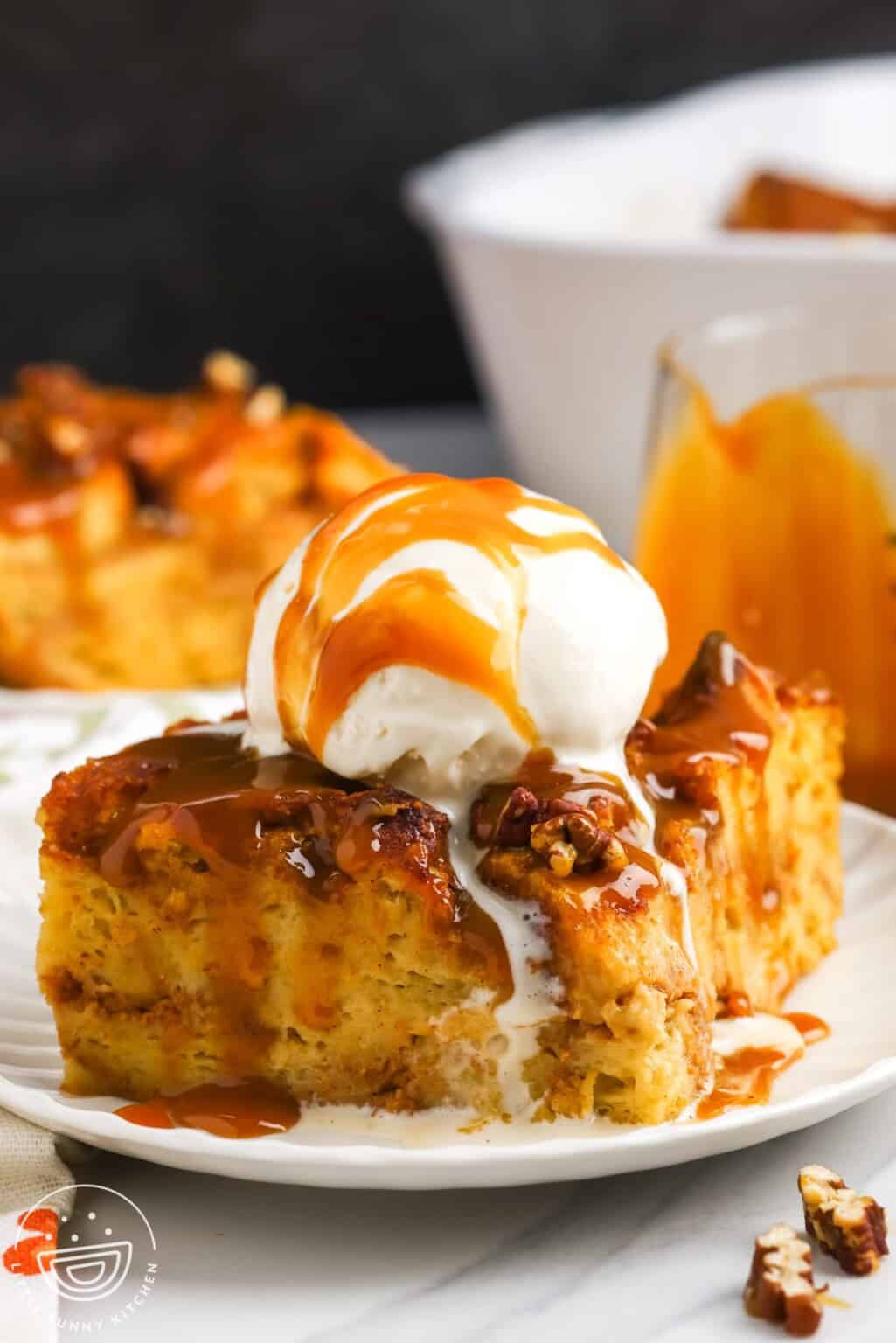pumpkin spice bread pudding
